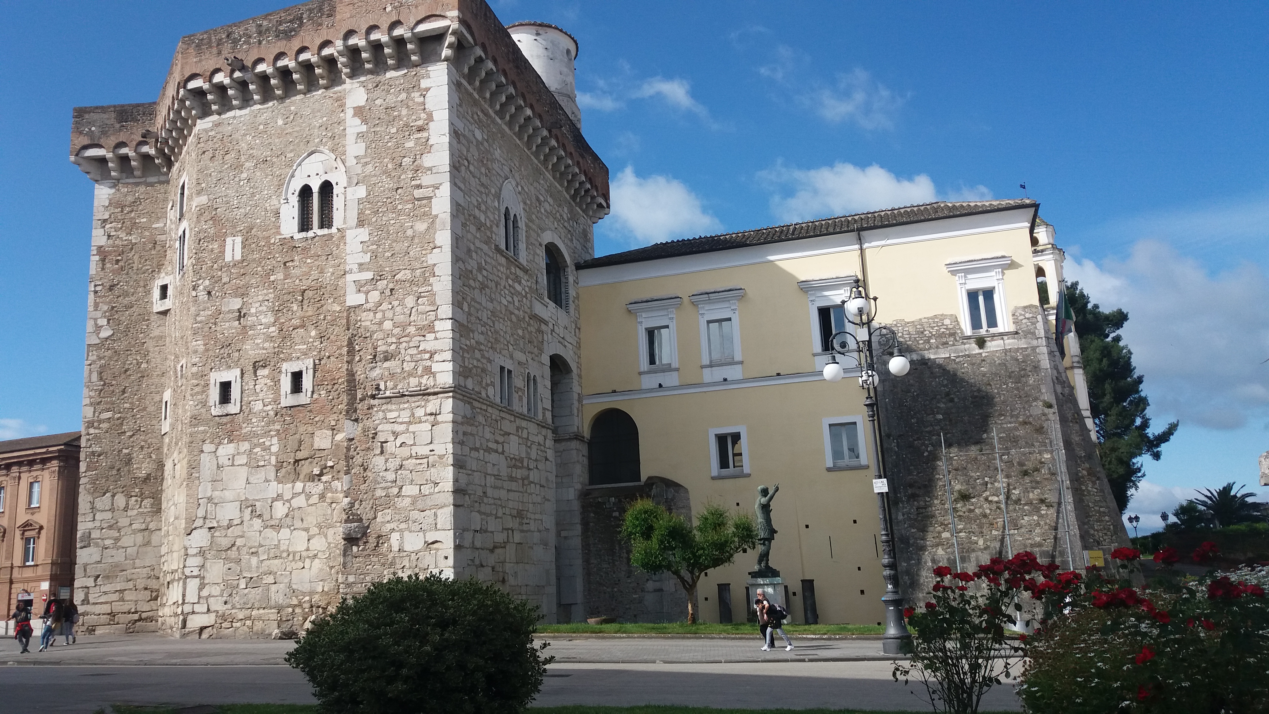 Benevento| Alla Rocca dei Rettori, un aperitivo “al buio”
