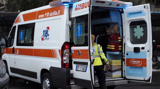 Avellino| Mistero in via Scandone, 38nne trovato morto davanti un garage
