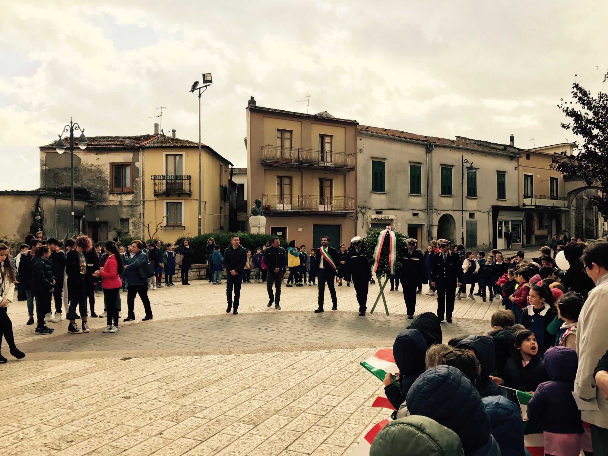 Il Consigliere Mortaruolo alla festa delle Forze Armate