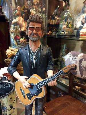 George Michael diventa statuina per il presepe di Napoli