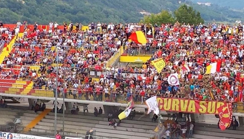 Match Avellino- Benevento: daspo per 13 tifosi beneventani