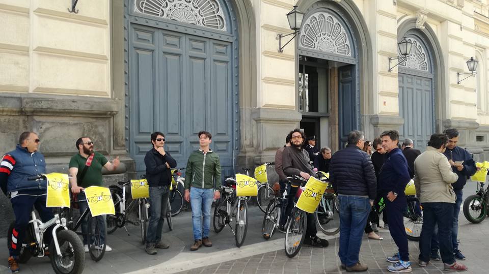 Benevento| Si’ alle biciclette: protesta dinanzi alla Prefettura