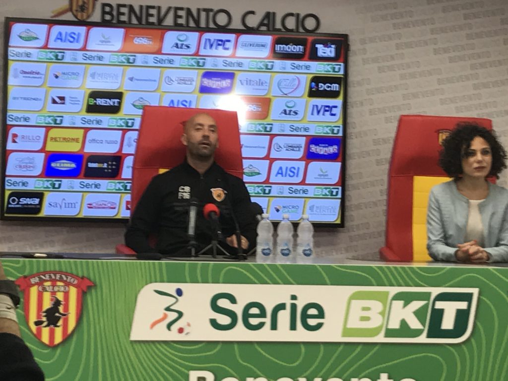 Benevento, Bucchi: “Vincere deve essere un obiettivo, non un assillo. Non c’è una squadra ammazza campionato”