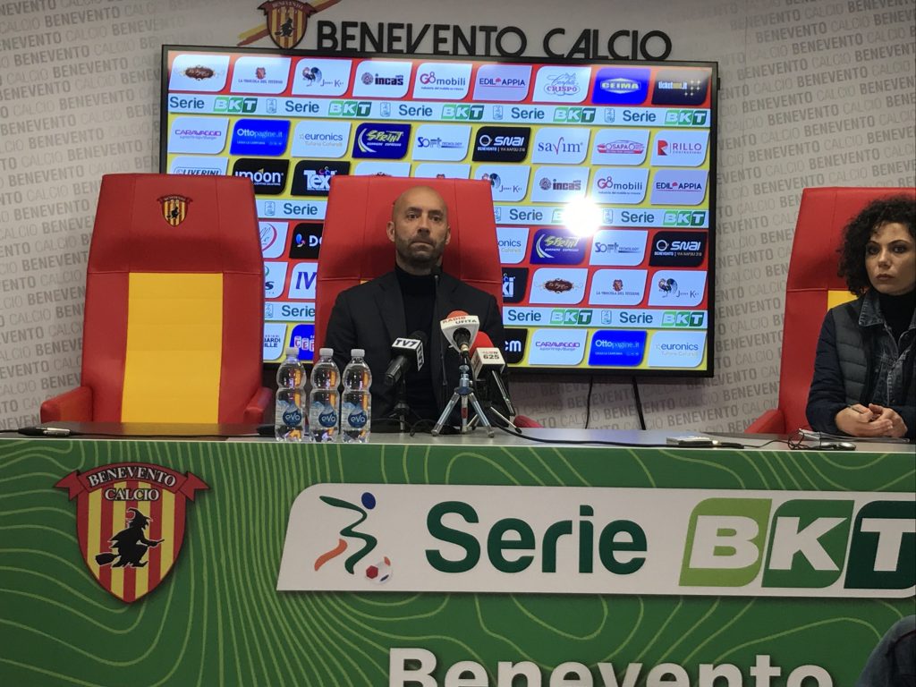 Benevento, Bucchi: “Oggi contava solo il risultato, non si vince solo 7-0”