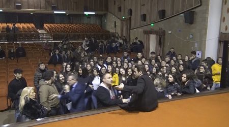 “Gramigna”: l’intimita’ di Luigi, figlio del boss Di Cicco. L’attore agli studenti beneventani: “Non esistono destini già segnati”