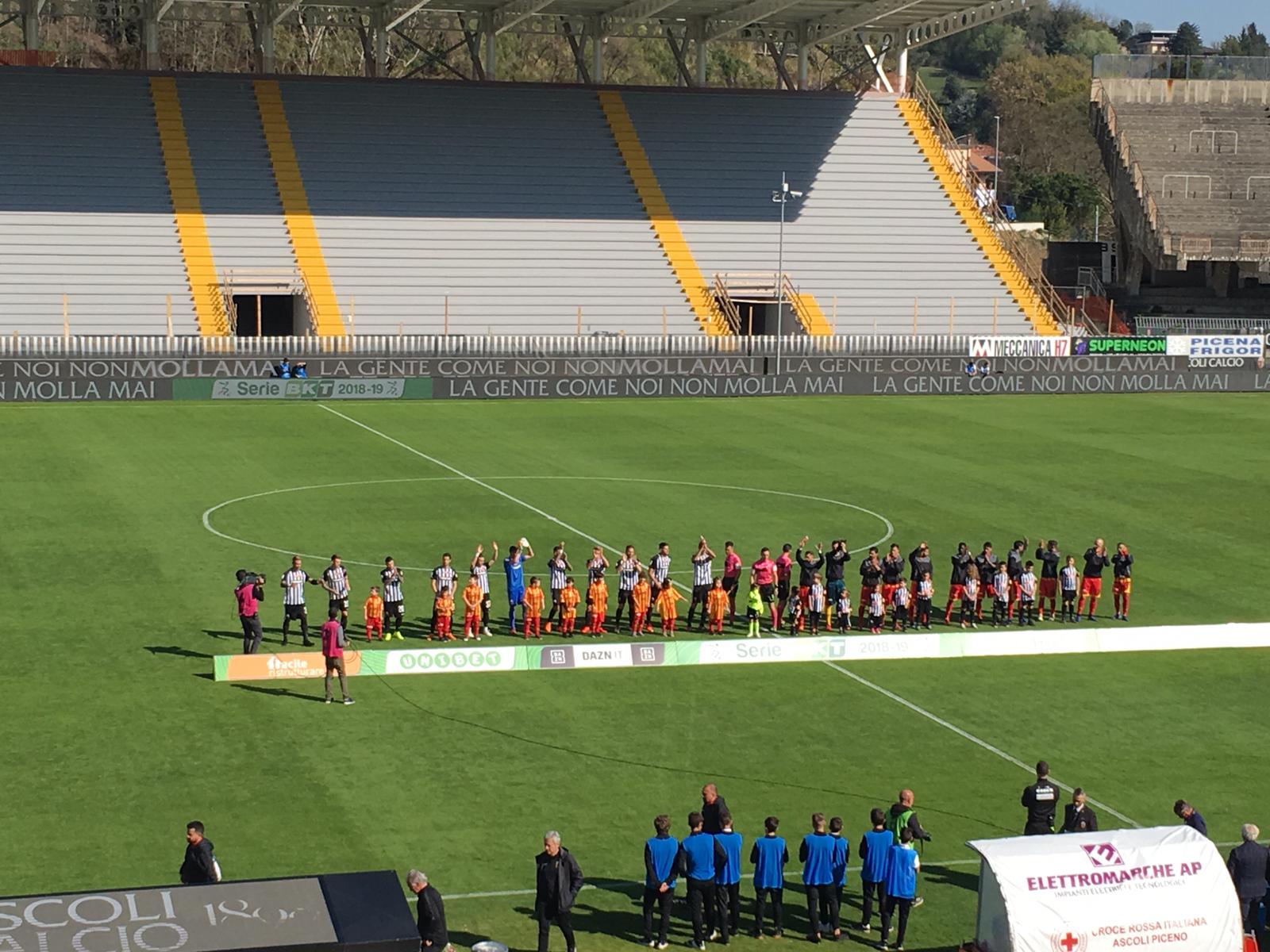 Ascoli-Benevento: 2-2. Cuore Strega: Ciciretti fa impazzire, poi Viola firma la rimonta in inferiorità numerica