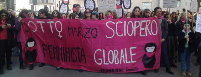 Benevento| 8 Marzo, il corteo di “Non una di meno”: ma più botte e umiliazioni