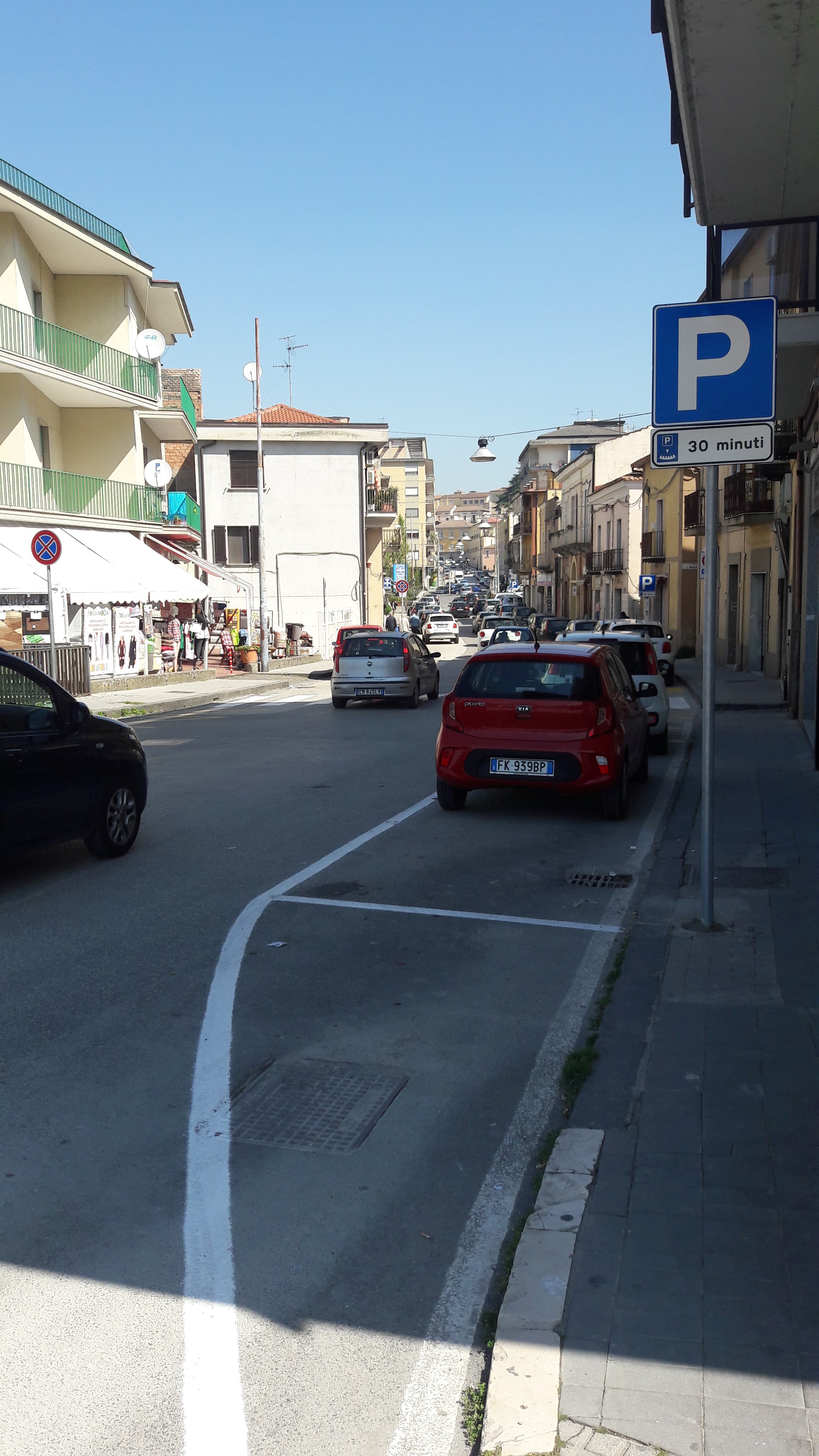 Benevento| Nuovo dispositivo di soste delle auto tra Via Napoli, Bacchelli e via Napoli