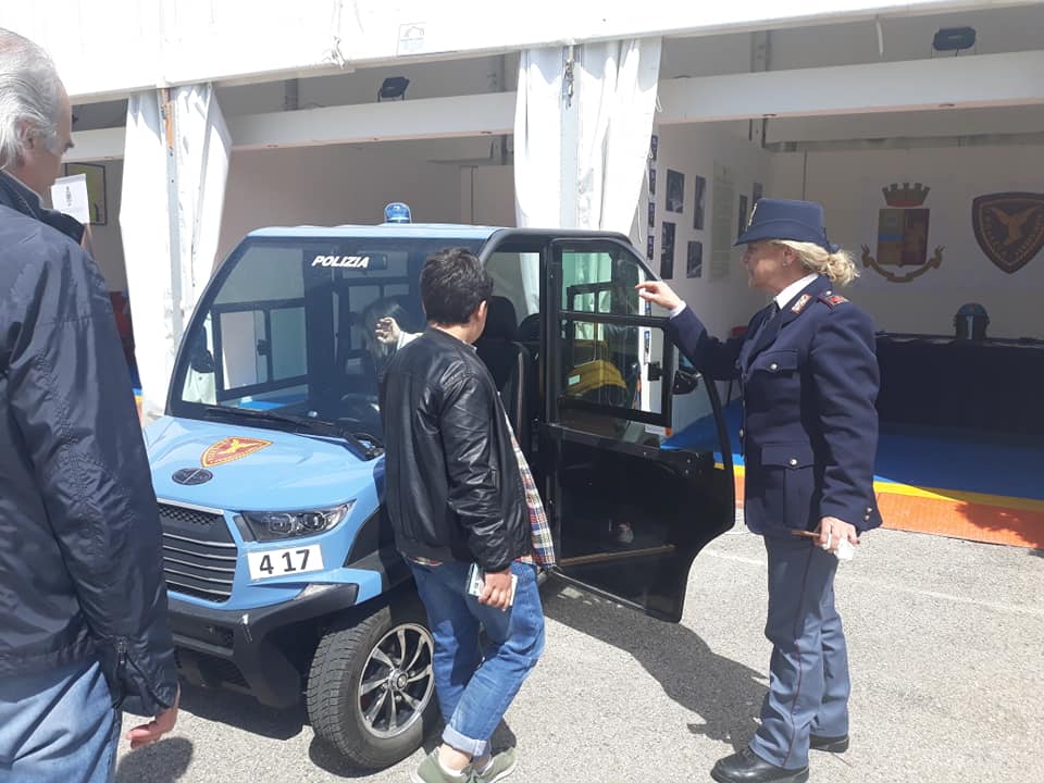 Campionaria di Venticano, boom di visitatori allo stand della Polfer. Il carrellino un’attrazione irresistibile