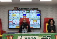 Benevento, Bucchi: “Non c’è nulla da esultare, dobbiamo giocare per vincere”