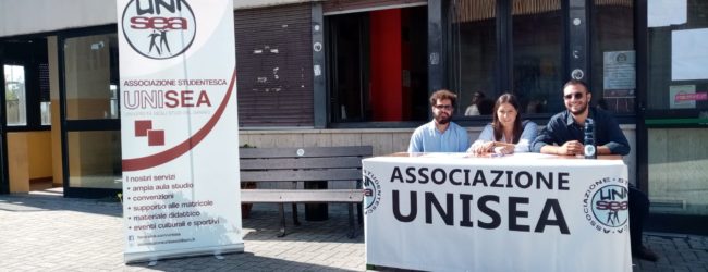 Benevento| #PlasticadelSuicidio, l’appello di Unisea: “stop alle bottigliette nell’ateneo sannita”