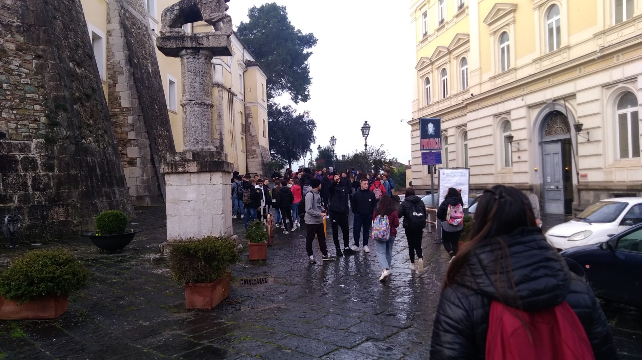 Benevento| Sicurezza scolastica, studenti dell’Alberti in piazza