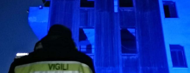 Benevento| Giornata Infanzia: l’Arco di Traiano e il Comando dei Vigili del Fuoco si colorano di blu