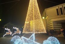 Puglianello| Natale, grande folla per l’accensione dell’albero piu’ grande della Valle Telesina