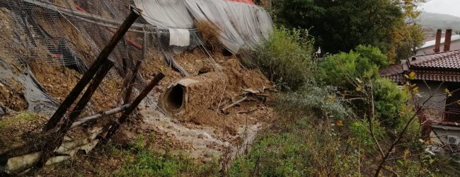 Maltempo, una frana a Ponte