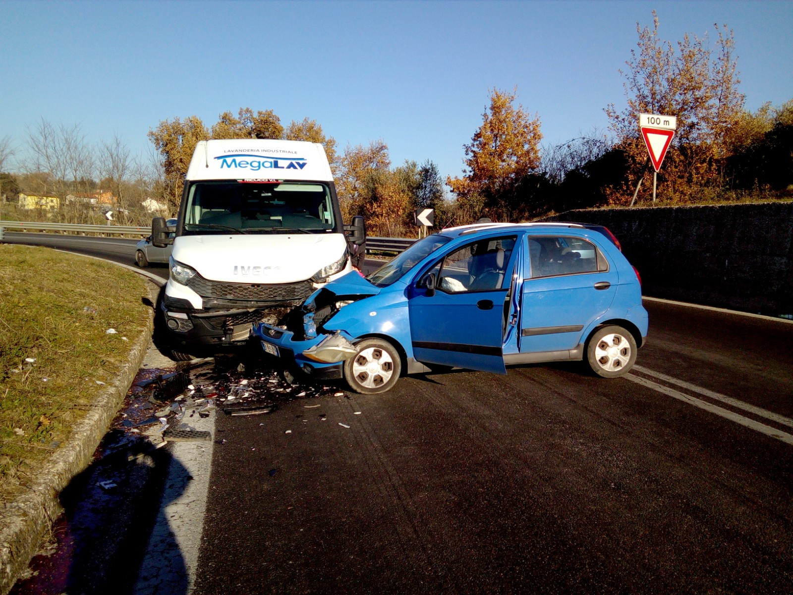 San Giorgio del Sannio| Scontro auto-furgoncino, ferita giovane donna