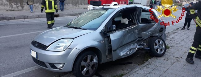 Monteforte Irpino| Scontro tra due auto, donna trasportata in ospedale