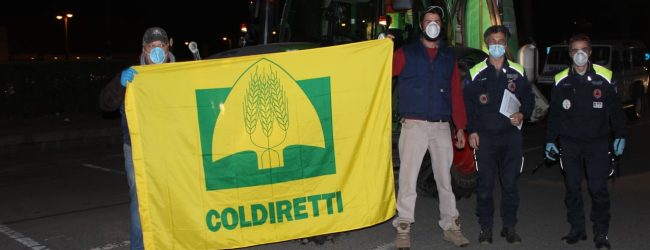 Coronavirus, i trattori della Coldiretti mobilitati per sanificare le strade