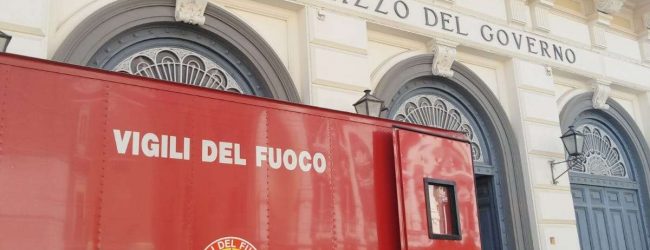 Benevento| Vigili del fuoco sanificano la Prefettura