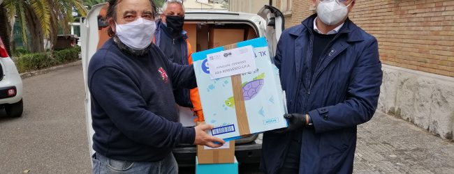 Benevento| I dipendenti di Asia donano generi di prima necessita’ alla Caritas