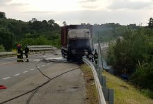 Pontelandolfo| S.S 87: esplode pneumatico, si incendia camion. Nessun ferito