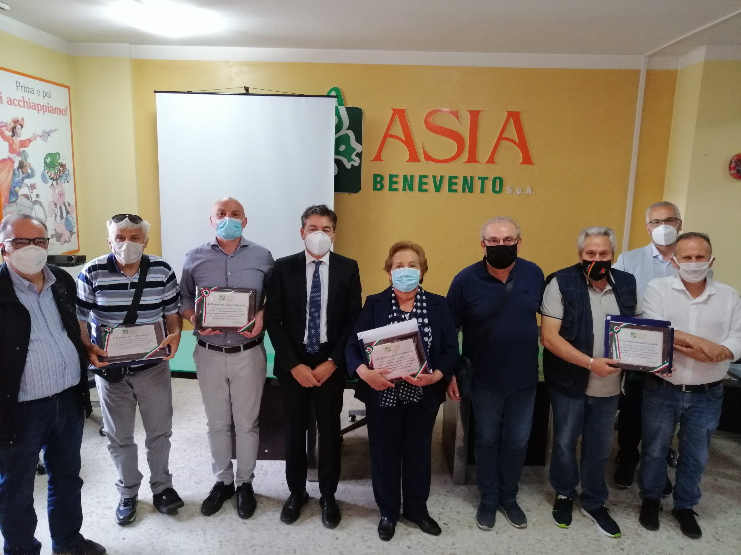 Benevento| Professionalita’ e impegno, l’Asia premia sette ex dipendenti in pensione