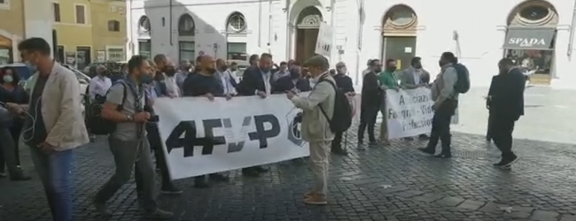 “Aiutate il settore foto-videografico”, a Roma l’Afvp scende in piazza/FOTO E VIDEO