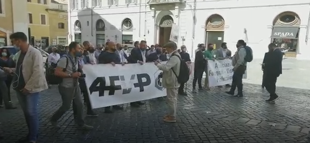 “Aiutate il settore foto-videografico”, a Roma l’Afvp scende in piazza/FOTO E VIDEO