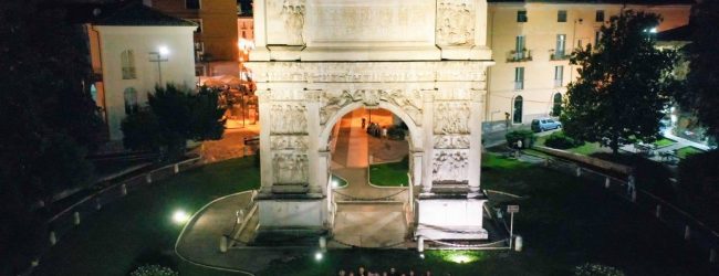 Benevento| #Iolavoroconlafotografia, il flash mob all’Arco di Traiano