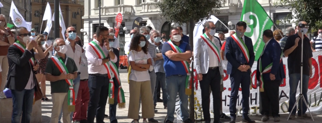 Avellino| Il mondo della politica in piazza contro il Biodigestore