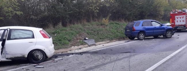 Benevento| Incidente frontale lungo la 90 Bis: due feriti non gravi/FOTO