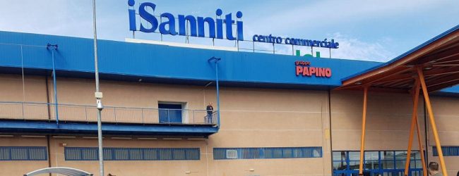 Benevento| Papino, presidio della Filcams Cgil dinanzi il centro Commerciale ‘I Sanniti’