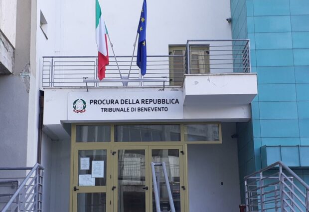 Violenza sessuale pluriaggravata ai danni di una bambina di 10 anni, domiciliari per un 60enne irpino