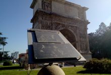 Il Comune aderisce alla campagna “Illumina Novembre”: l’Arco di Traiano si colora di bianco