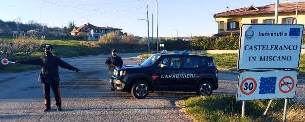 Castelfranco in Miscano|Truffe online, i CC denunciano tre uomini