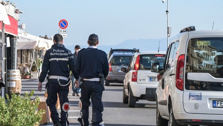 Covid, caos coprifuoco alle ore 22 nei ristoranti. Confesercenti incontra il Prefetto Valentini, Schiavo: “maggiore tolleranza per i ristoratori, non si possono buttare fuori i clienti”