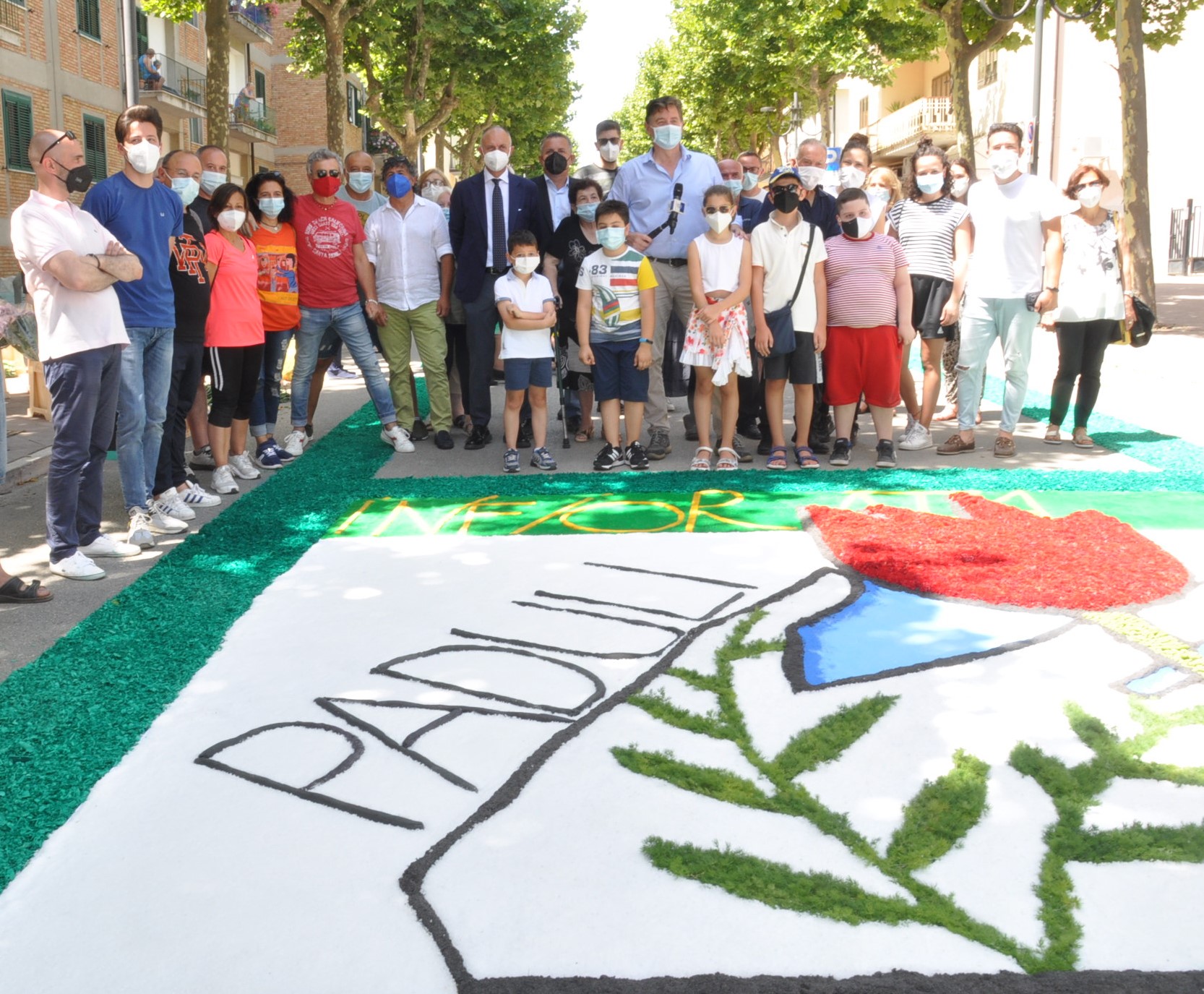 L’Infiorata di Paduli nel segno della solidarieta’ sociale e del gemellaggio con San Valentino Torio