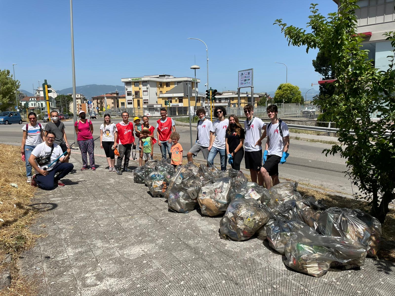 Buona la prima per la domenica ecologica del Comitato di quartiere Atlantici|Mellusi