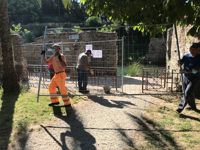 Telese| Parco Jacobelli, rimosse recinzioni. Caporaso: “Provvedimento tempestivo era indispensabile per la sicurezza. Abbiamo a cuore quell’area”