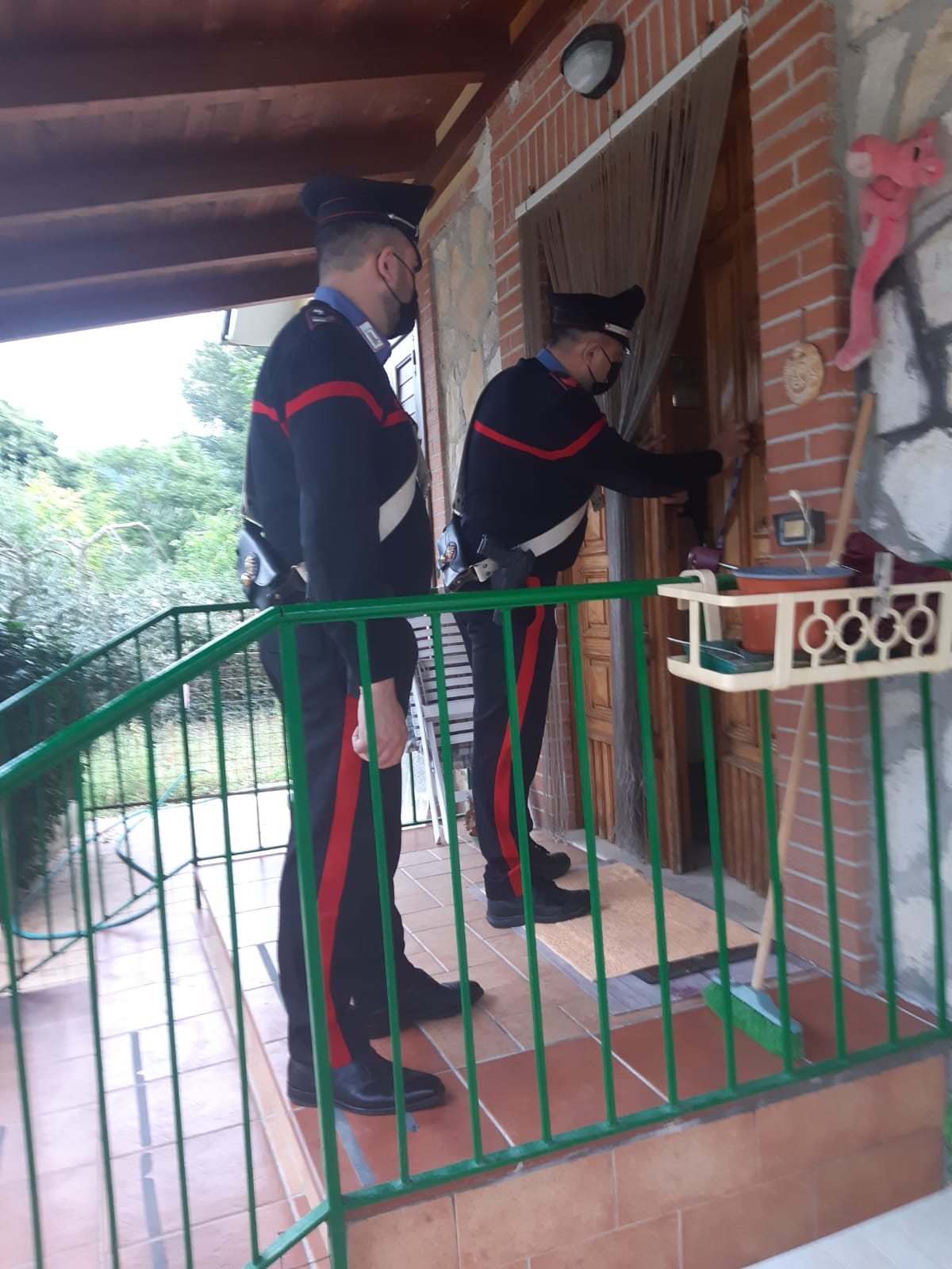 Ceppaloni|Si fingono operai Enel, anziana contatta i Carabinieri: denunciati due uomini