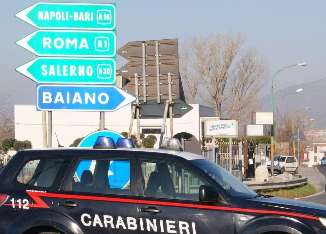 Baiano: fermato di notte dai Carabinieri all’uscita dell’autostrada e sorpreso in possesso di cocaina e hashish: trentenne denunciato per spaccio