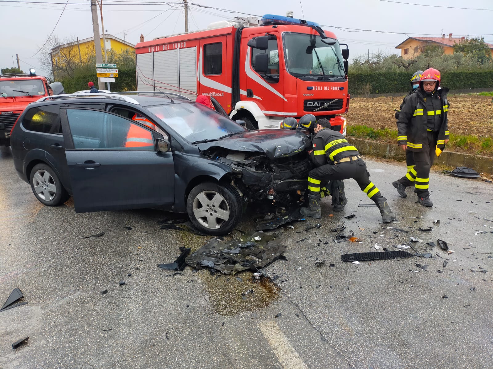 Scontro tra due auto tra Cerreto e Telese, tre persone coinvolte tra cui una 15enne