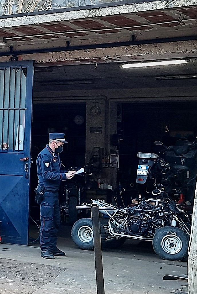 Officina meccanica senza autorizzazioni nell’area del Parco Regionale del Taburno, denunciato il titolare