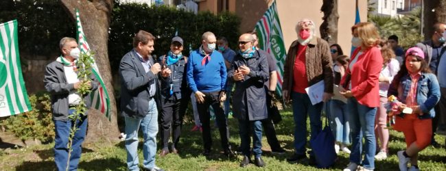 Festa del Lavoro, Cgil, Cisl e Uil uniti in Villa Comunale