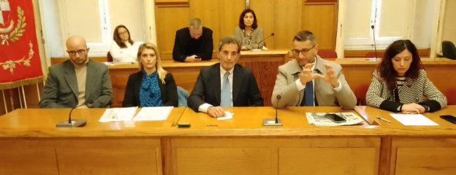 Caso Malies, l’opposizione “interroga” De Pierro