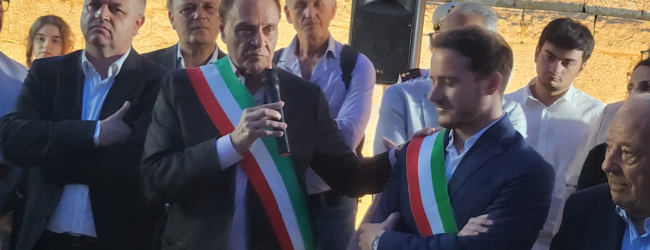 Inaugurata la strada il ‘Cammino della pace’ tra Benevento e Pietrelcina, il sindaco Mastella: “Ogni anno Marcia per il Sud sul modello della Perugia-Assisi”