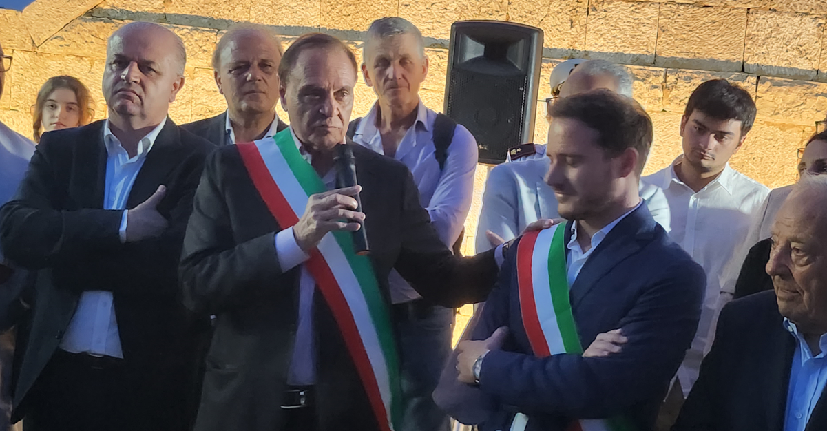 Inaugurata la strada il ‘Cammino della pace’ tra Benevento e Pietrelcina, il sindaco Mastella: “Ogni anno Marcia per il Sud sul modello della Perugia-Assisi”