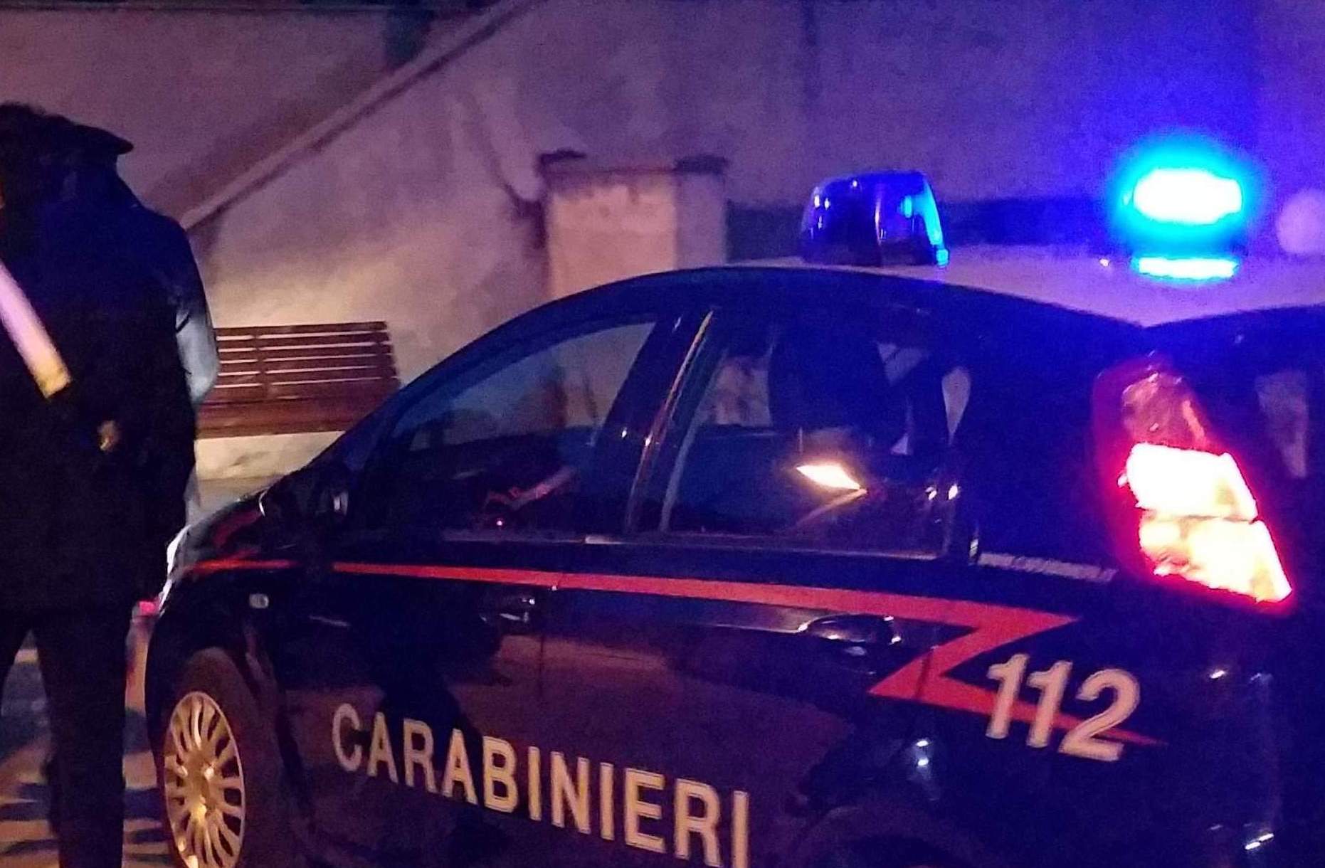 Montoro, vìola le prescrizioni dell’autorità giudiziaria e si scaglia contro i Carabinieri: arrestato 53enne