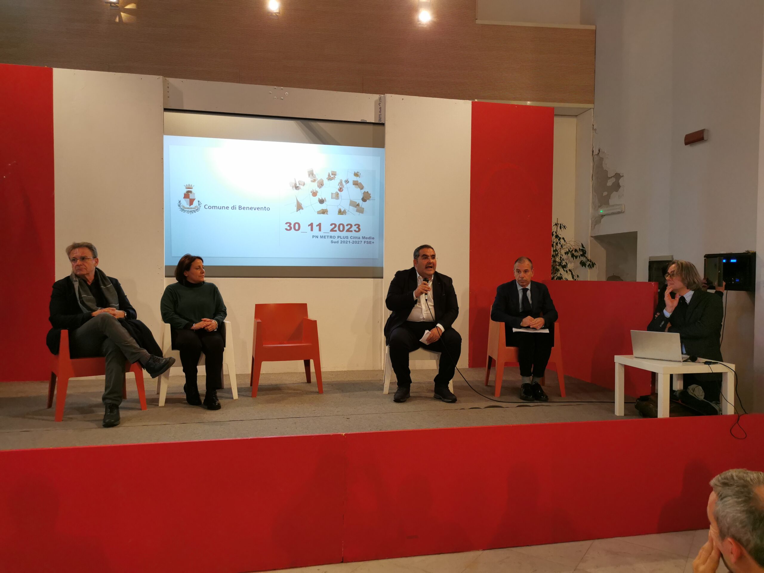 Presentato a Palazzo Paolo V il programma Pn Metro Plus Città Medie