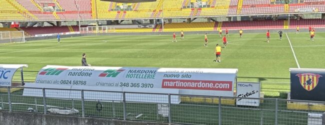 Benevento, allenamento al “Vigorito”. La Sud carica la squadra